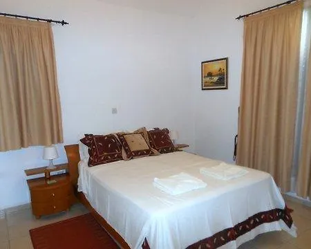 Samantha Holiday home *